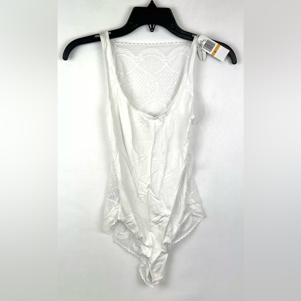 Felons Women’s One Piece White Bodysuit Size Small
